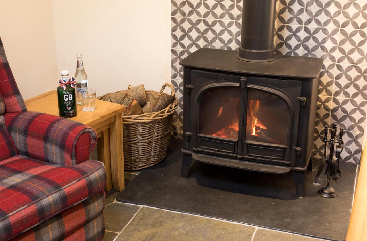 The Old Dairy - Boutique Countryside Cottage At Harrys Cottages Pen-y-Clawdd Εξωτερικό φωτογραφία