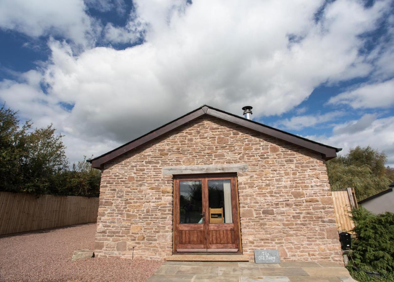 The Old Dairy - Boutique Countryside Cottage At Harrys Cottages Pen-y-Clawdd Εξωτερικό φωτογραφία