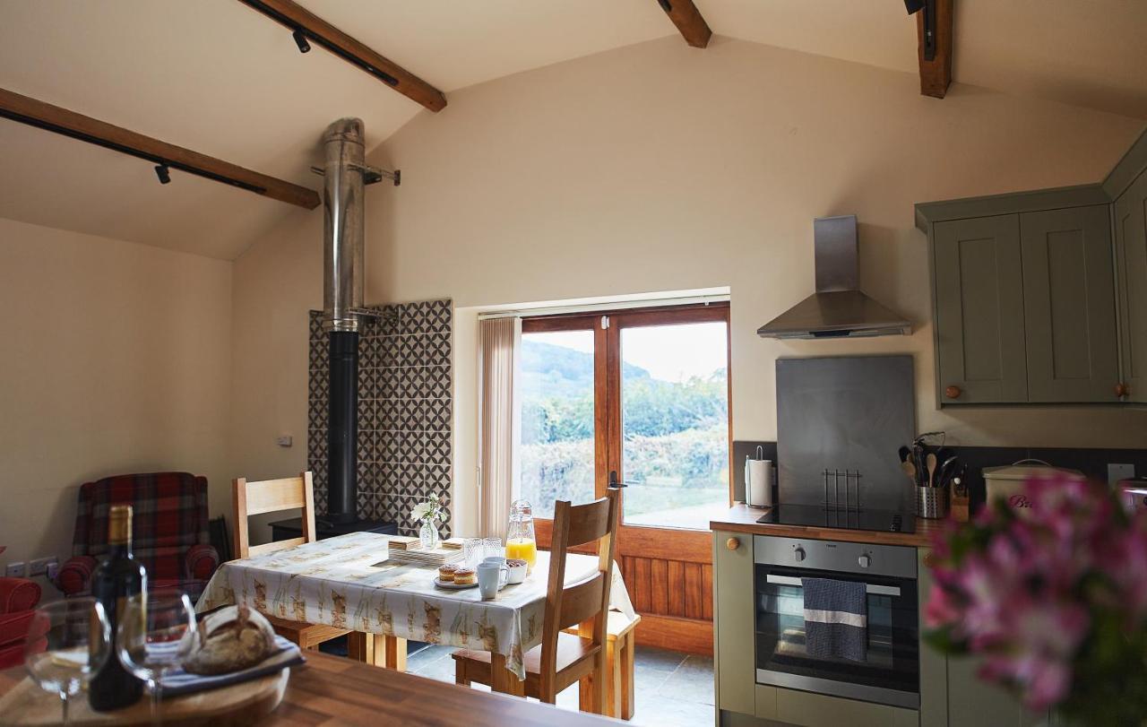 The Old Dairy - Boutique Countryside Cottage At Harrys Cottages Pen-y-Clawdd Εξωτερικό φωτογραφία